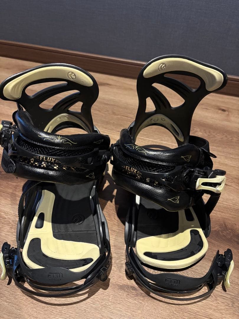 FLUX スノーボードビンディング M ブラック