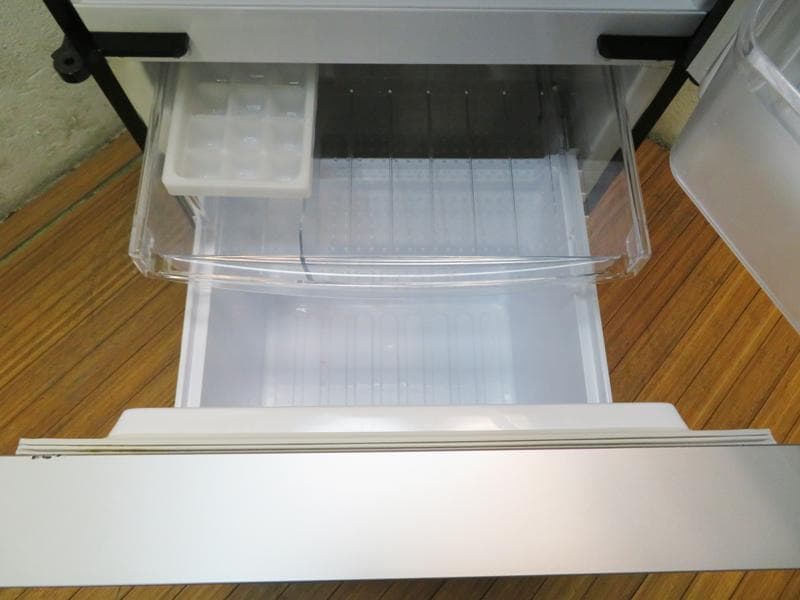 SHARP シャープ 冷蔵庫 137L 2017年製 SJ-GD14C LL04