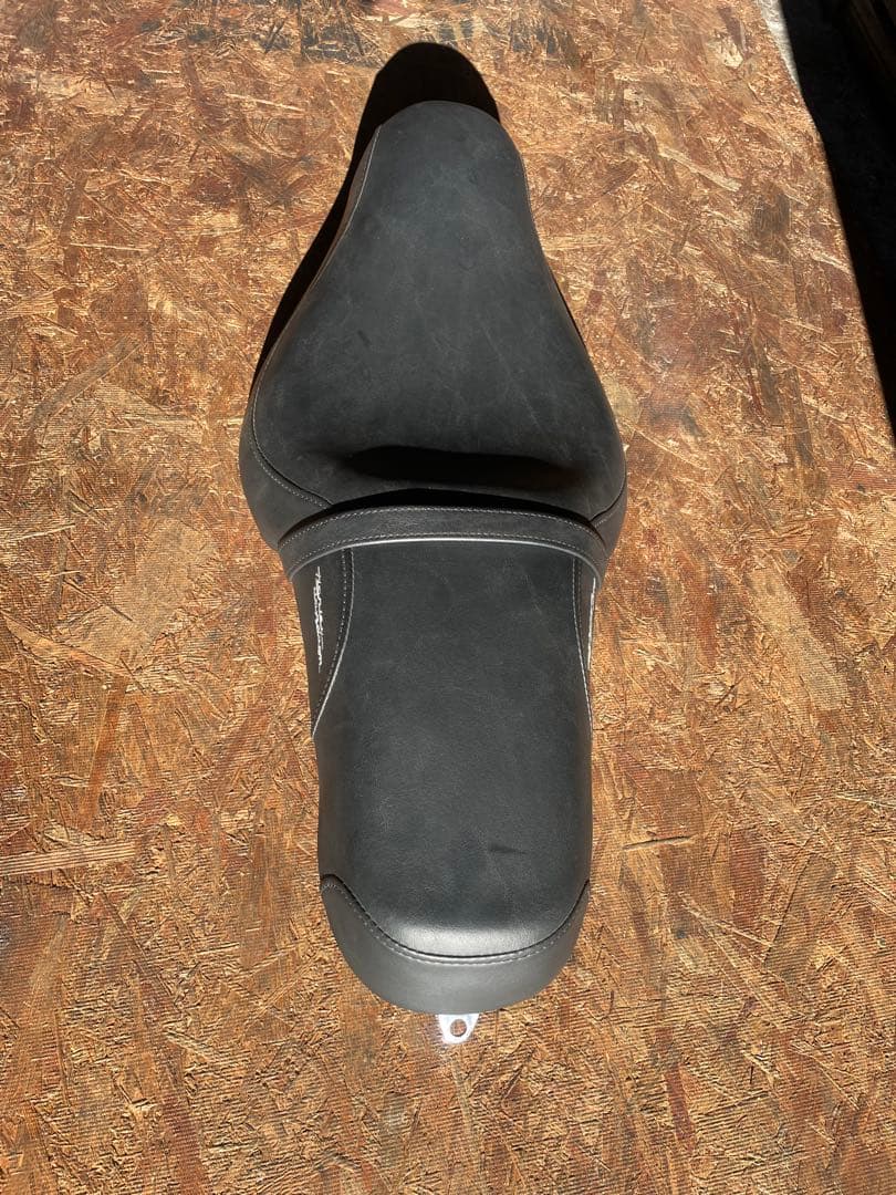 ハーレーダビットソン・スポーツスター（04〜）用純正シート中古品