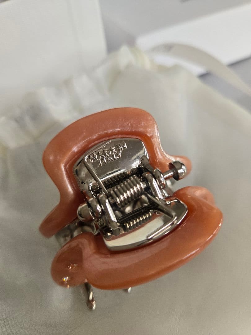 新品 未使用 美品 acca ストーン付きヘアクリップ