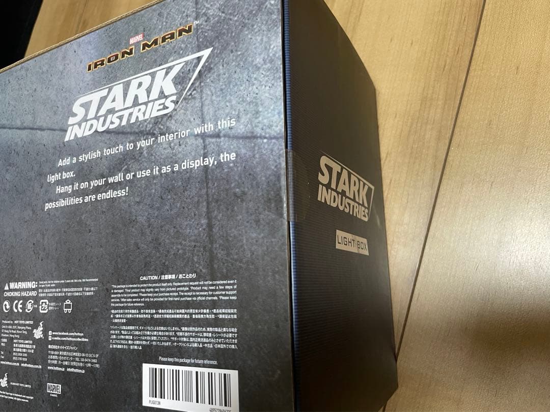 スタークインダストリーズ　ロゴ　ライトボックス　ホットトイズ　アイアンマン