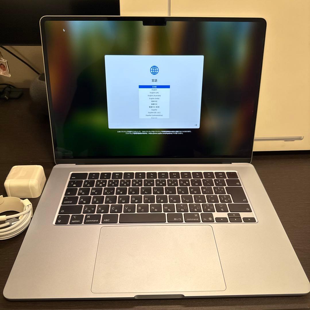 Apple MacBook Air 15インチ M4 2025バッテリー100%