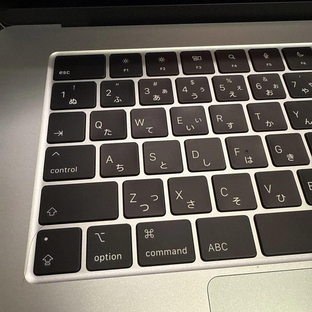 Apple MacBook Air 15インチ M4 2025バッテリー100%