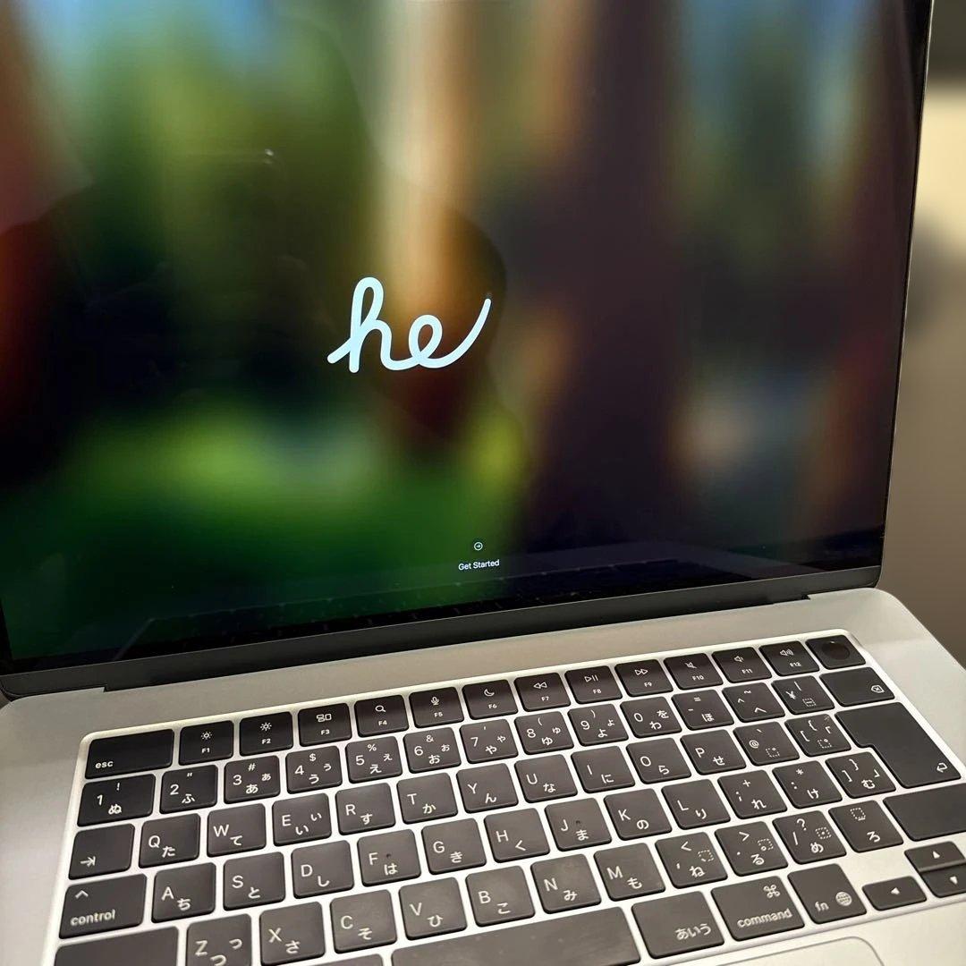 Apple MacBook Air 15インチ M4 2025バッテリー100%