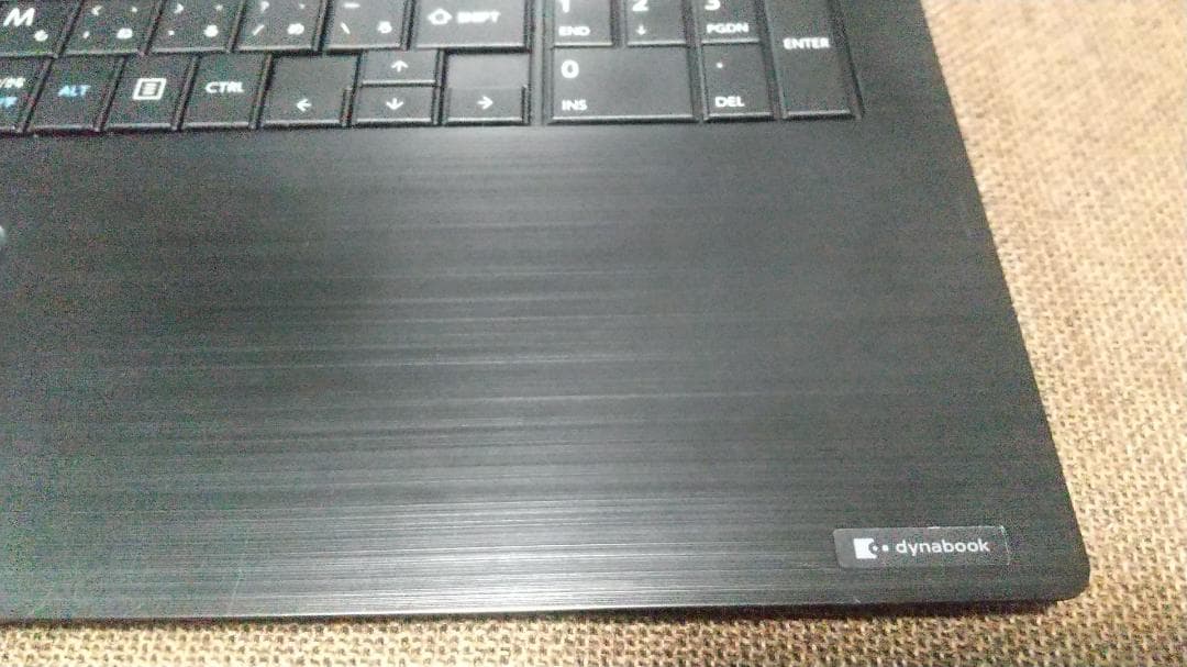 TOSHIBA dynabook B65/J　i3 第7世代
