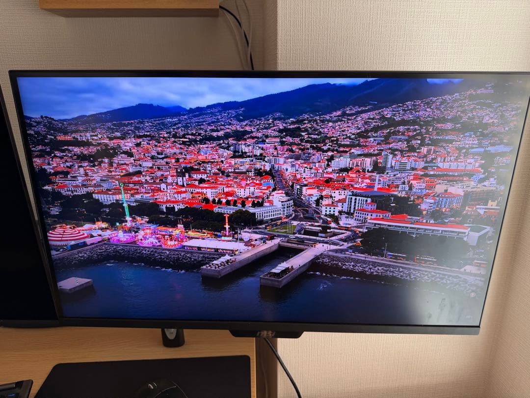 モニター台 MSI MAG 274UPDF E16M 4K 160Hz MiniLED