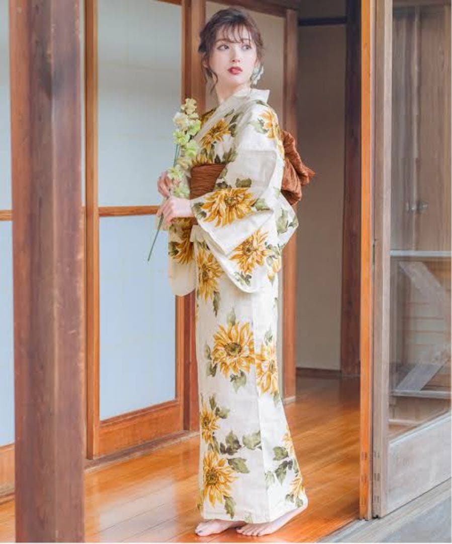 ひまわり柄 浴衣 長袖 茶色帯付き　Dita