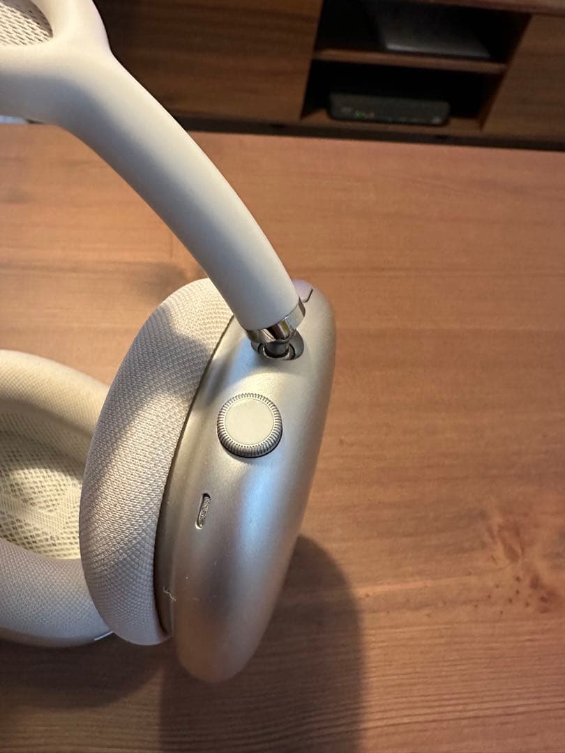 AirPods Max スターライト　第二世代