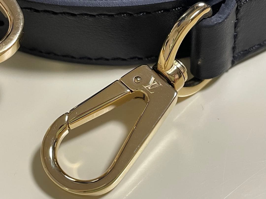 L*a様 ヴィトン VUITTON レザーショルダーストラップ 黒 未使用