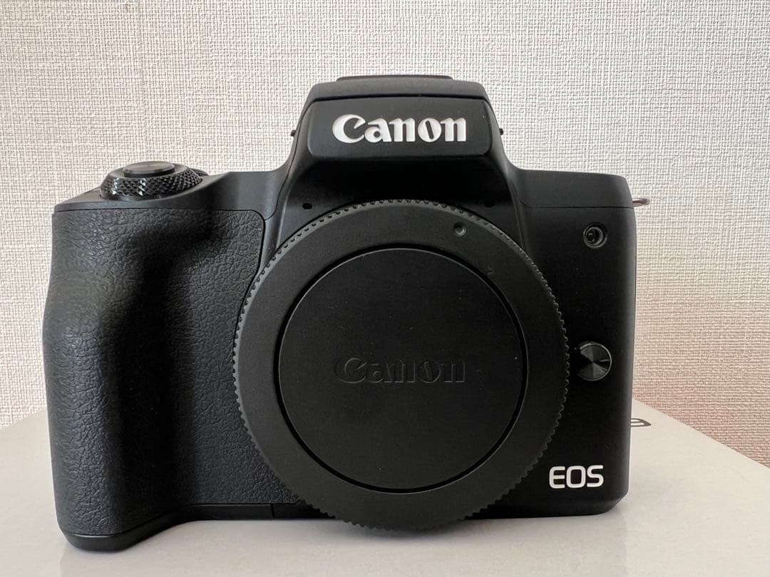 Canon EOS Kiss M ダブルズームキット ブラック【動作確認済】