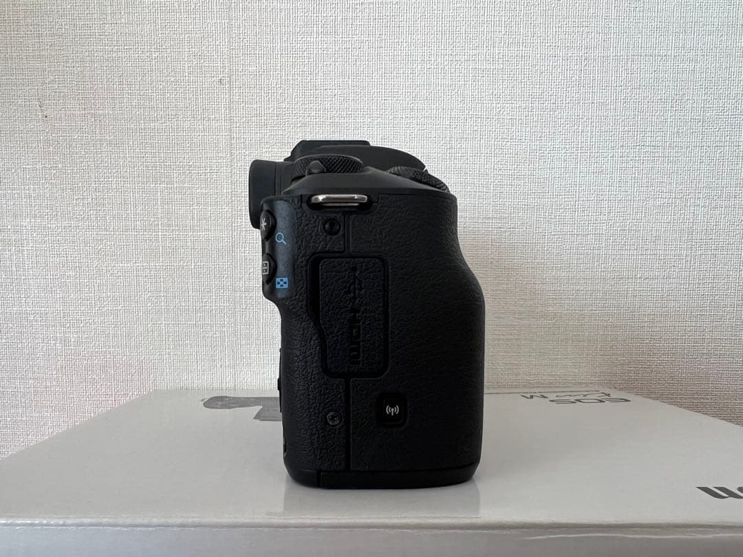 Canon EOS Kiss M ダブルズームキット ブラック【動作確認済】