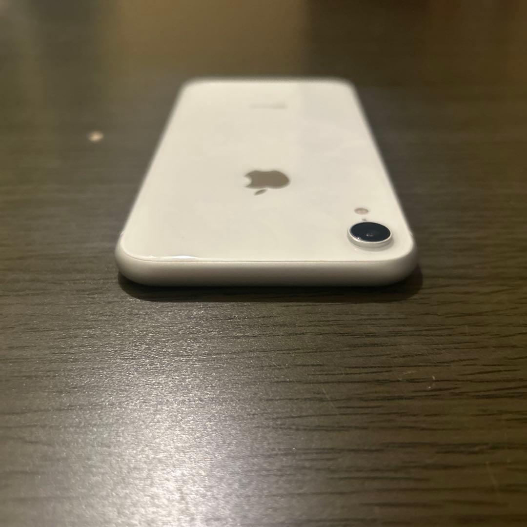 iPhone XR 64GB ホワイト