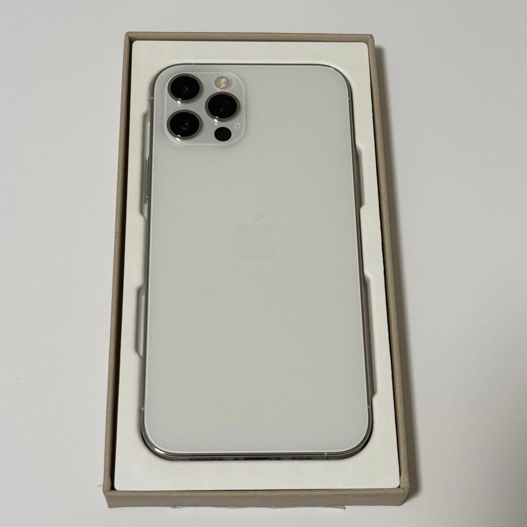 【新品・未使用】iPhone 12Pro 256GBシルバー