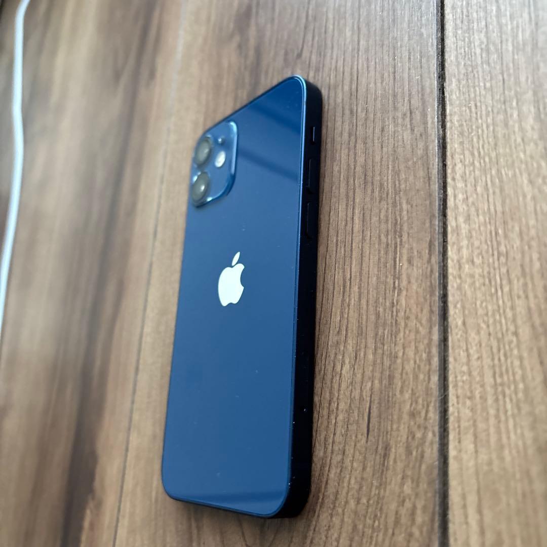 Apple iPhone 12 深い青 本体