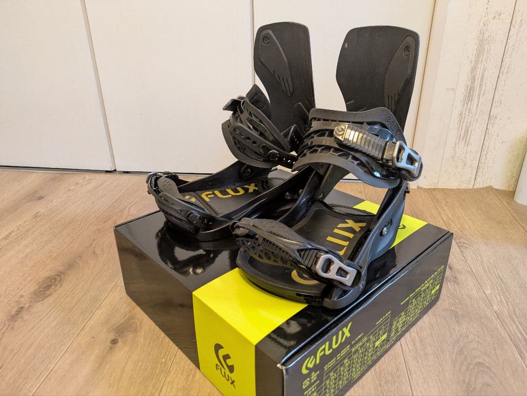 最高峰モデル FLUX XV ビンディング M カーボンハイバック