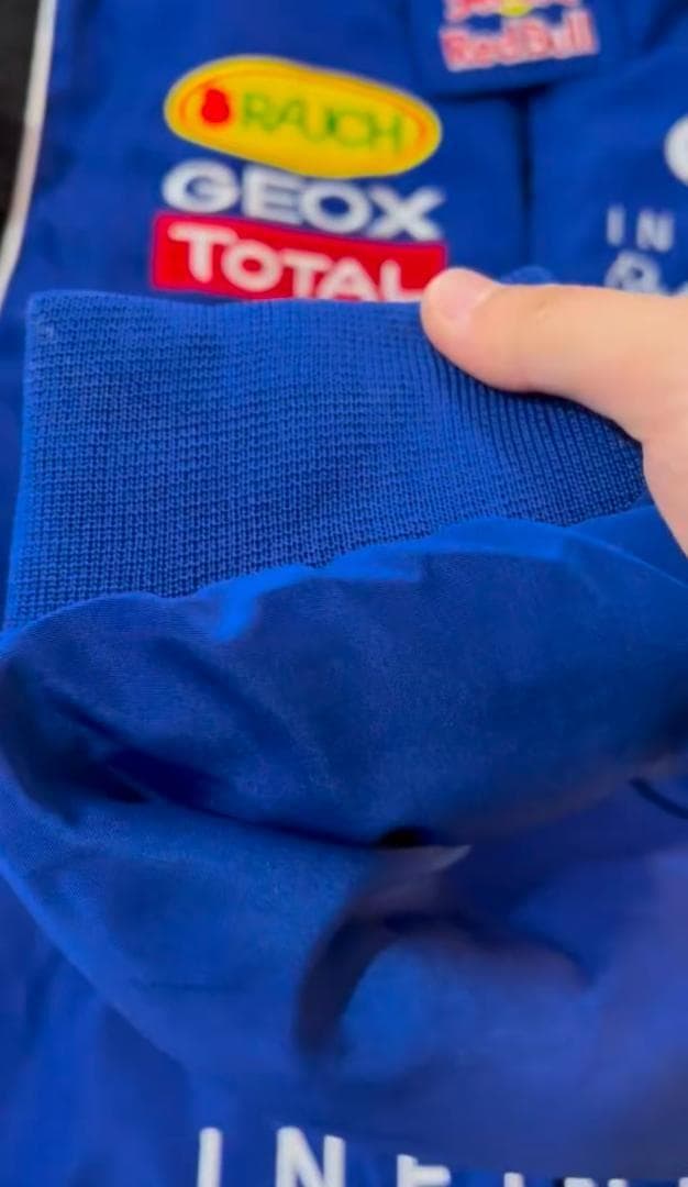 新品 RED BULL INFINITI 刺繍中綿 F1レーシングジャケットB7