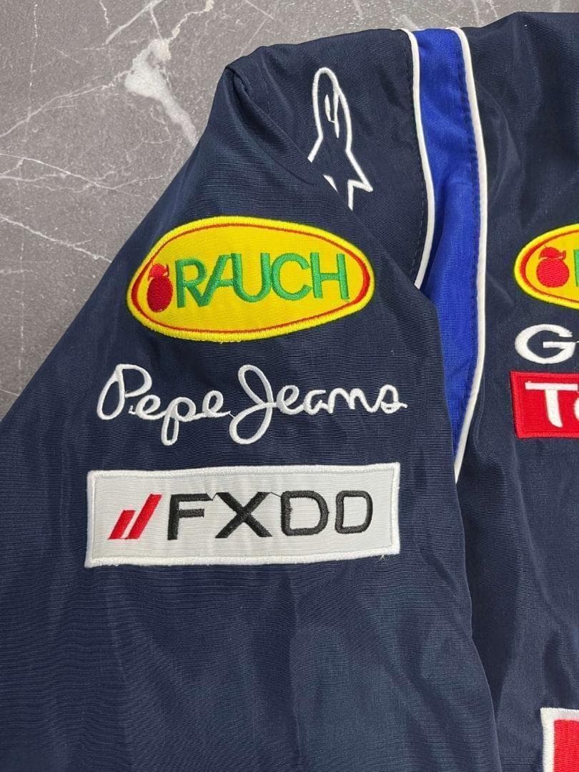 新品 RED BULL INFINITI 刺繍中綿 F1レーシングジャケットB7