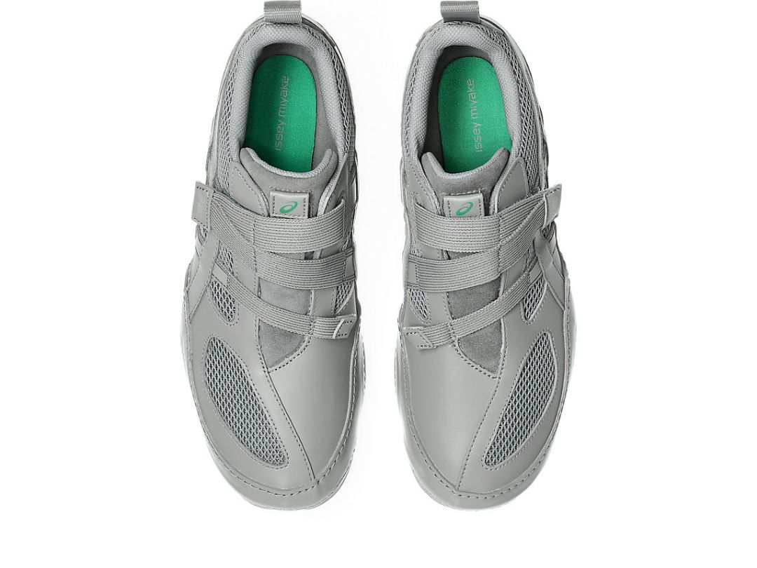 イッセイミヤケ　HYPER TAPING 27.5cm gray