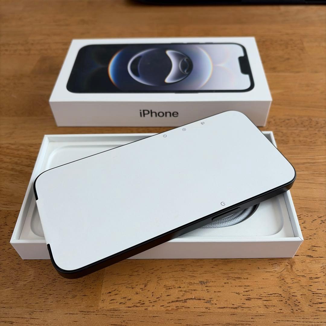 新品 未使用 iPhone16e ブラック 128GB 本体 Apple