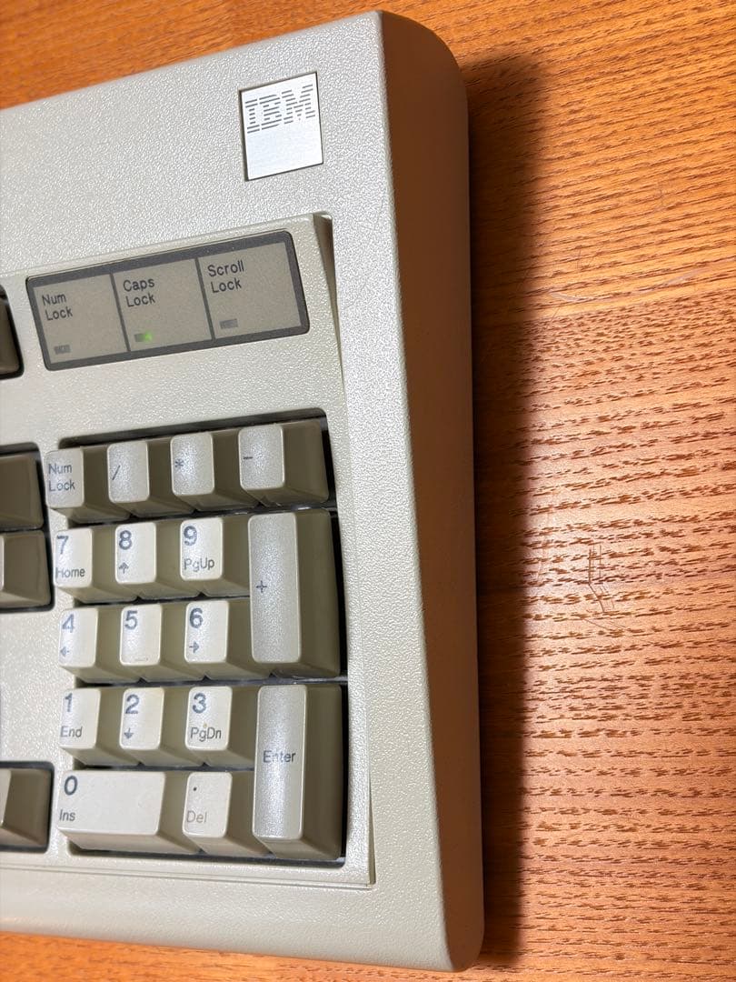 IBM Model M 角ロゴ