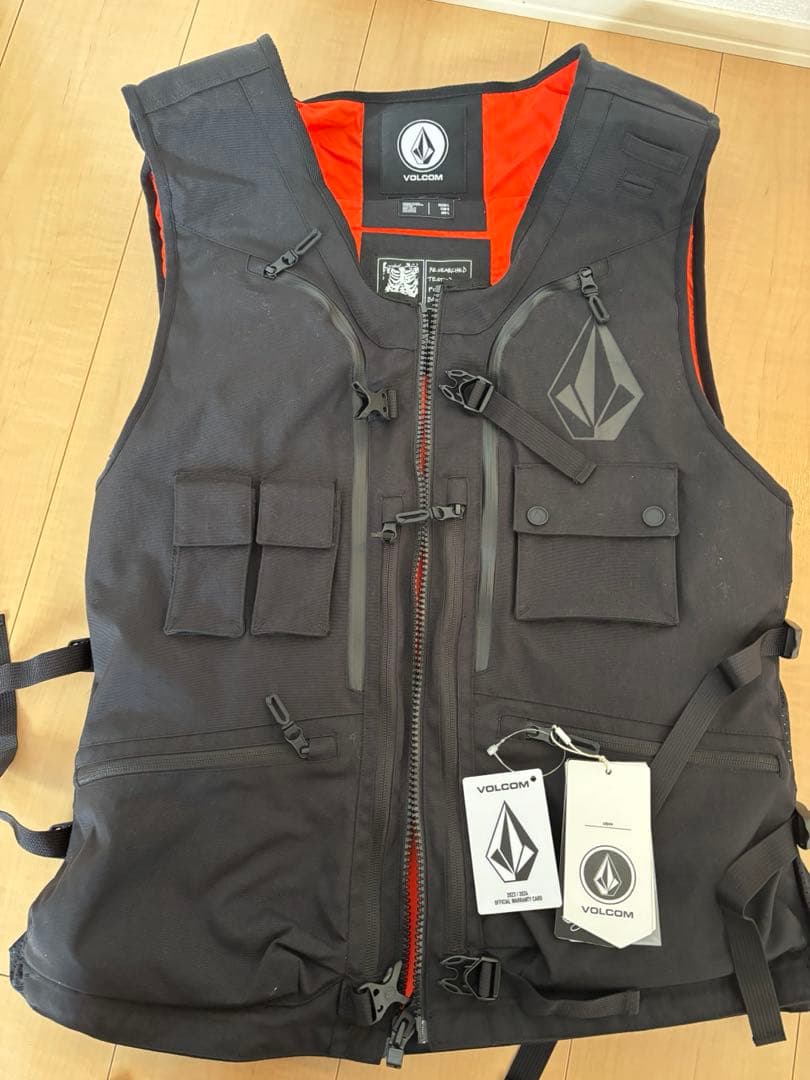 未使用 VOLCOM Iguchi Slack Vest L バックカントリー