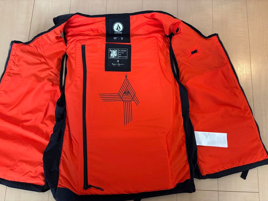未使用 VOLCOM Iguchi Slack Vest L バックカントリー