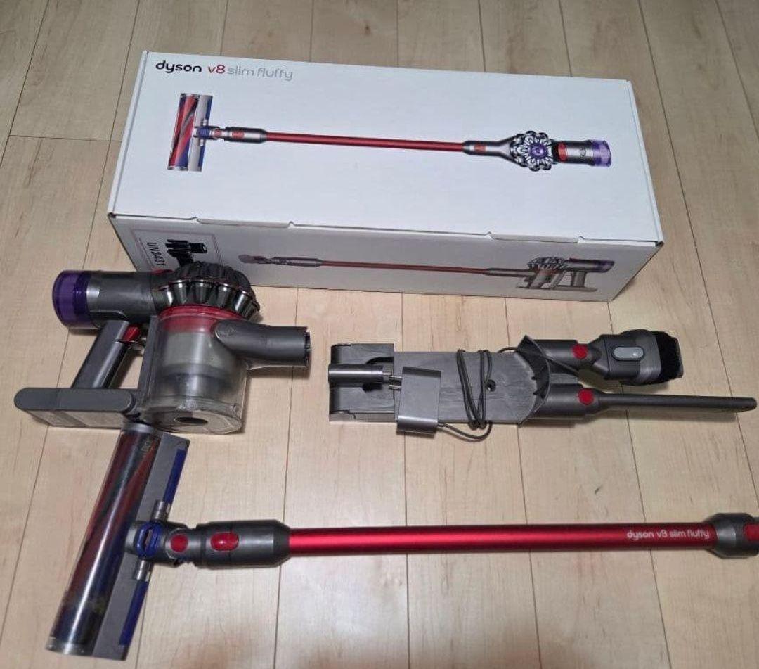 稼働中＆本日限り充電器付きＬＥＤノズル付V8 純正Slimスティッククリーナー