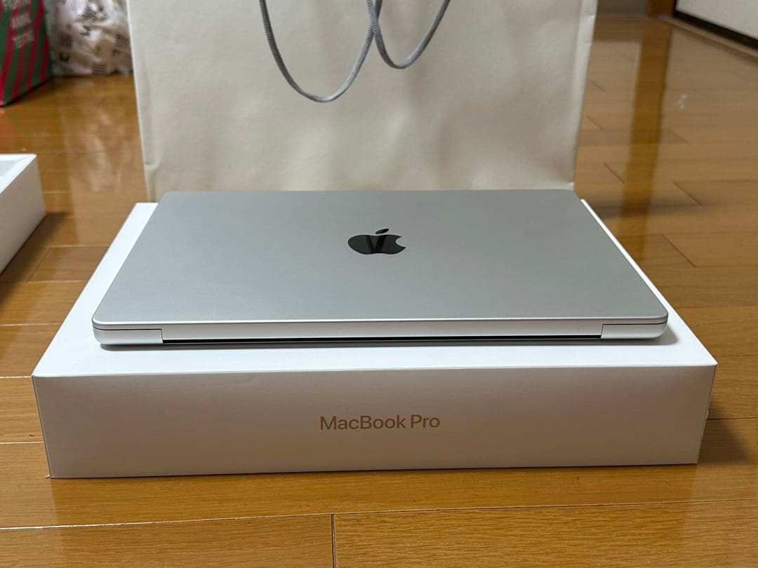 [birth2015] Apple MacBook Pro 14インチ M4