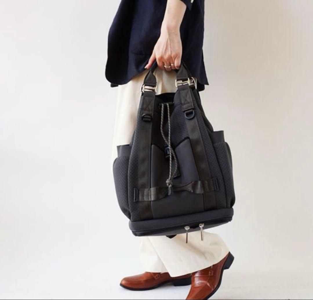 story. ストーリー ネオプレン ボンディングリュック 黒2wayポーチ付き