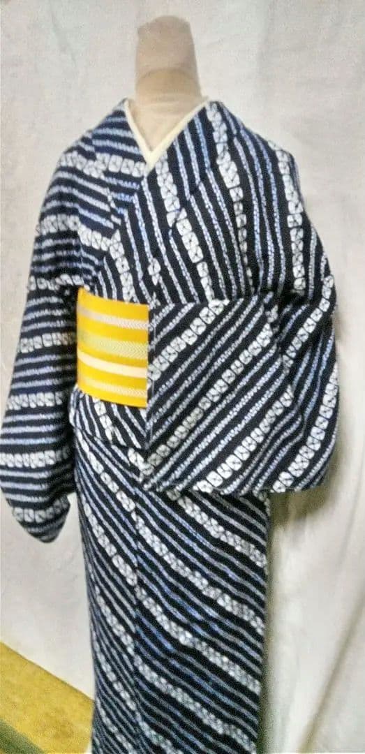 有松絞り浴衣、紺色小紋しつけつき