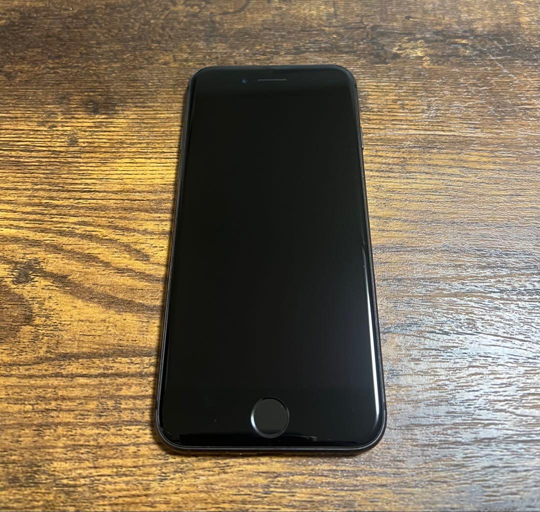 iPhone 8 64GB ブラック SIMロック解除済み