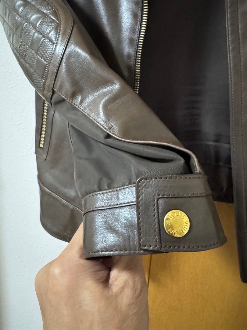 ★ゴールドリボン★子供達の未来の為に❗★専用 ルイヴィトン　革ジャン　ライダース