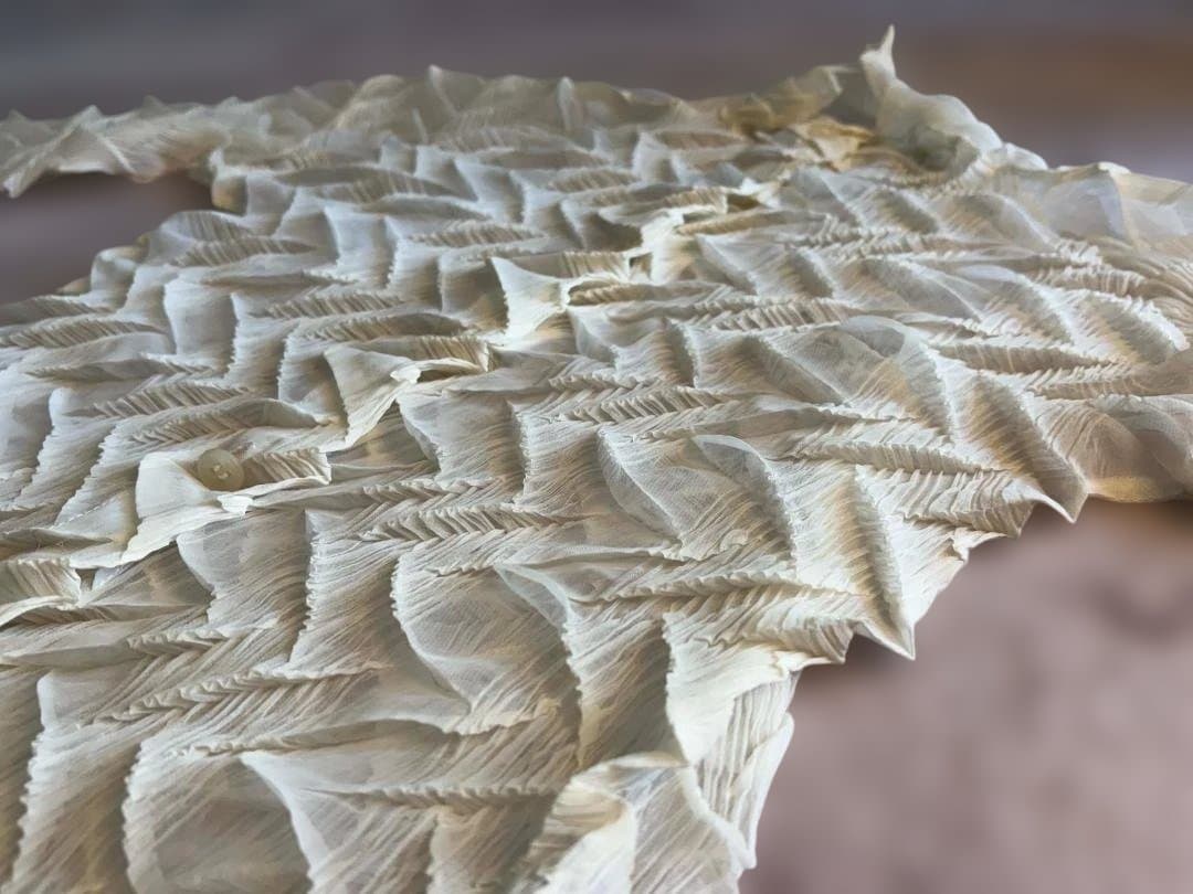 ISSEYMIYAKE　プリーツ 変形シアーシャツ