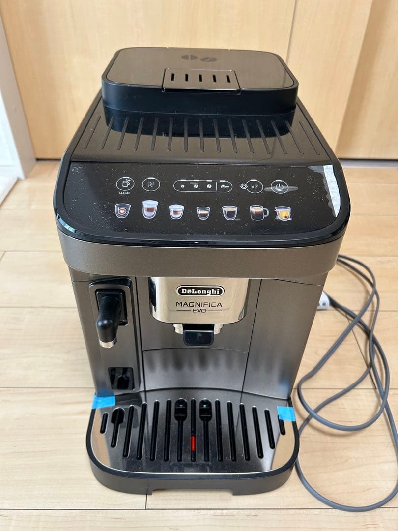 デロンギ　マグニフィカ イーヴォ 全自動コーヒーマシン ブラック