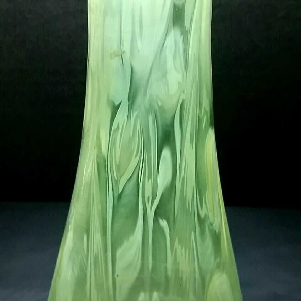 瀬戸内 です 大きな 手吹き ウラン ガラス フラワーベース