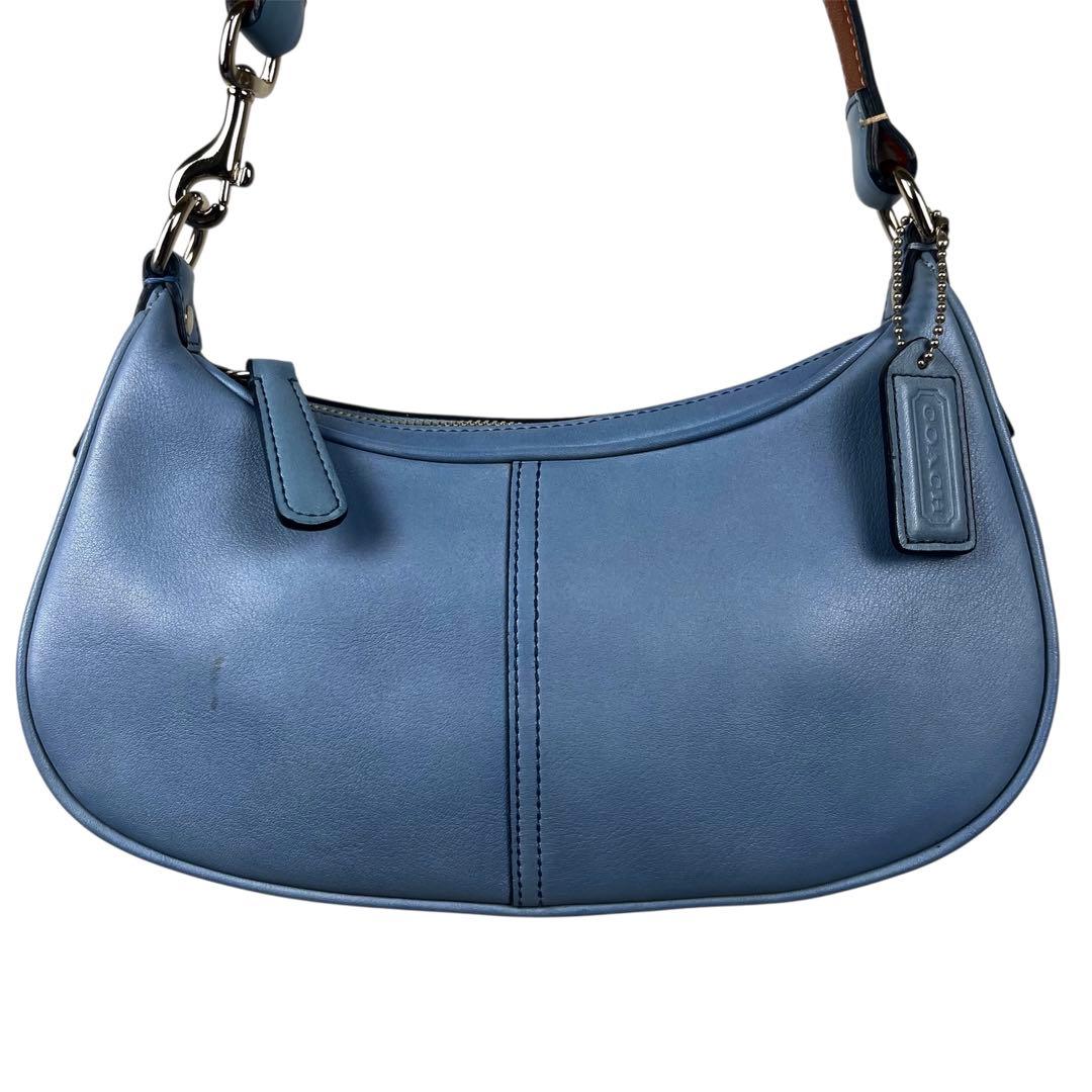 コーチ　ワンショルダーバッグ　アクセサリーポーチ　ハンドバッグ　レザー　ロゴ