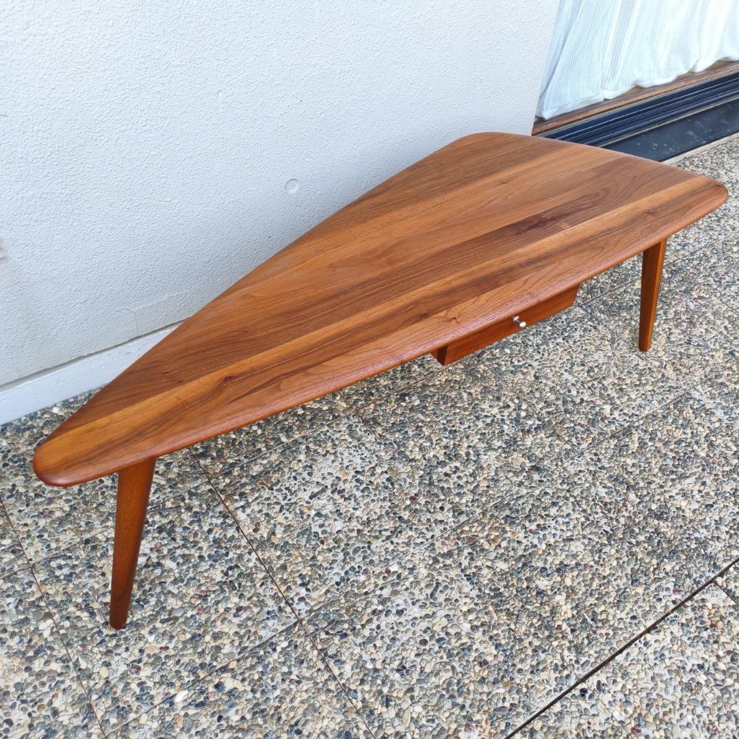 天然木無垢材 ３本脚 変形 テーブル ミッドセンチュリー 北欧 ヴィンテージ