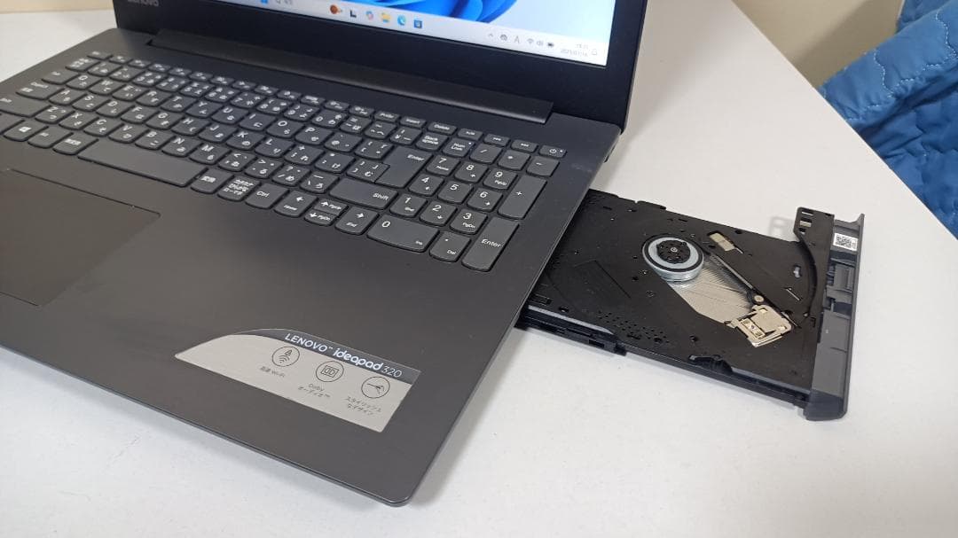 ノートパソコン 薄型ディスプレイ Lenovo AMD SSD office