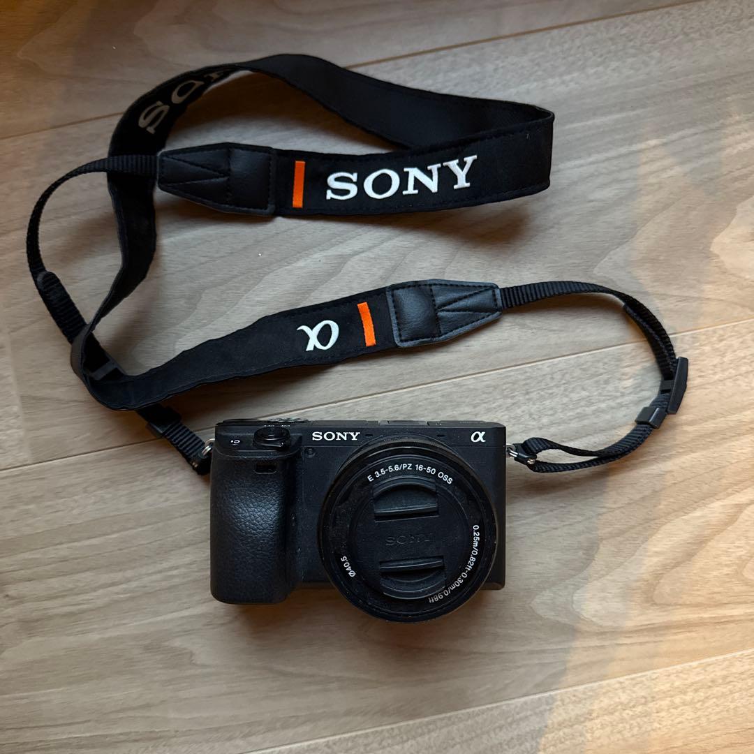 Sony アルファ6400 4K デジタル一眼レフカメラ レンズ　64GSD付き