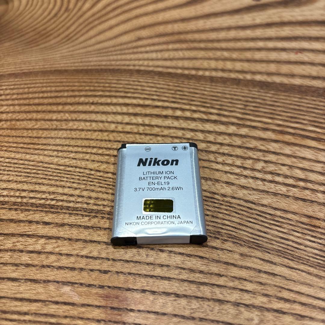 Nikon COOLPIX 7倍ズーム デジタルカメラ
