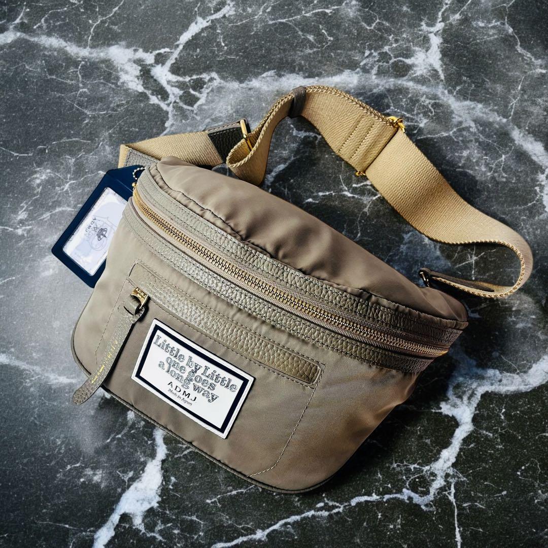 新品同様✨ ADMJ ボディーバッグ デービス 高級ナイロン イタリア製