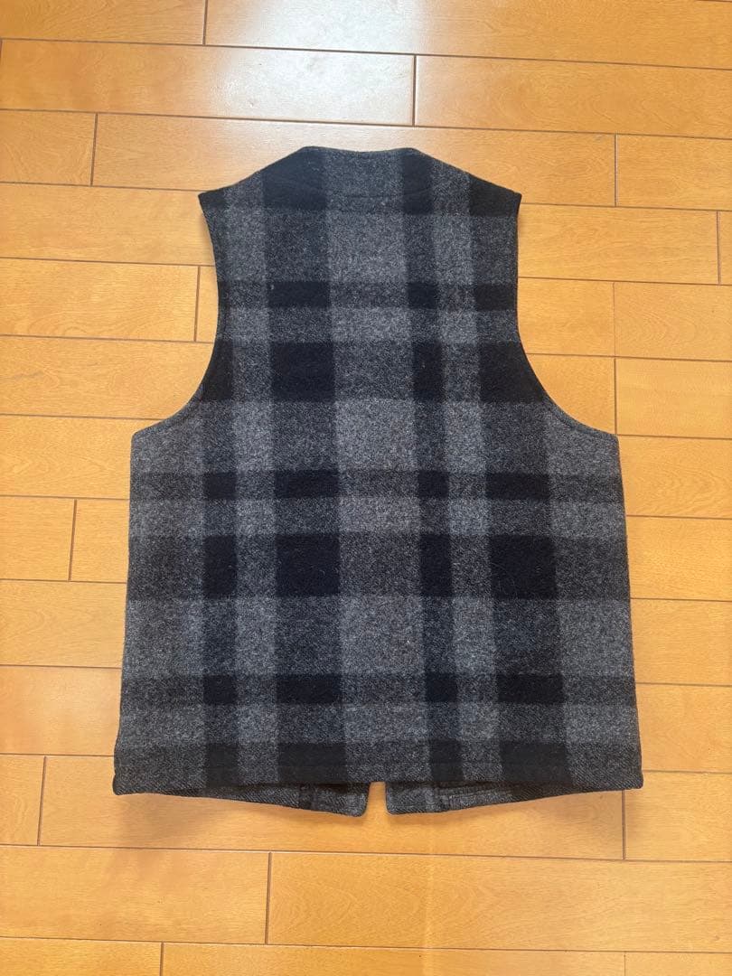 フィルソン ベスト 36グレー ブラックS/FILSON MACKINAW