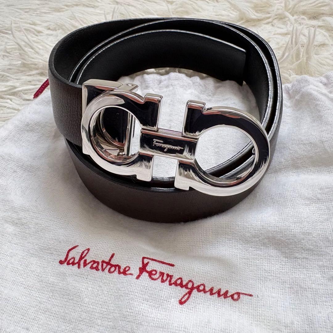 極美品　Ferragamo　ダブルガンチーニ　リバーシブルベルト　レディース