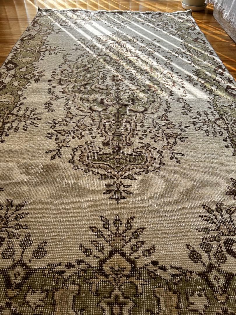 ボタニカル メダリオン　モスグリーン トルコラグ ヴィンテージラグ　雅姫さん