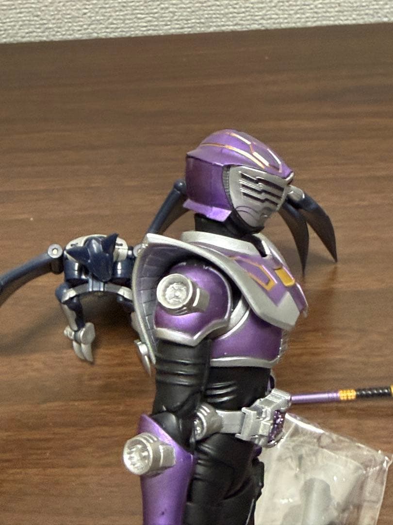 S.H.Figuarts 仮面ライダー王蛇&ナイト 2種セット