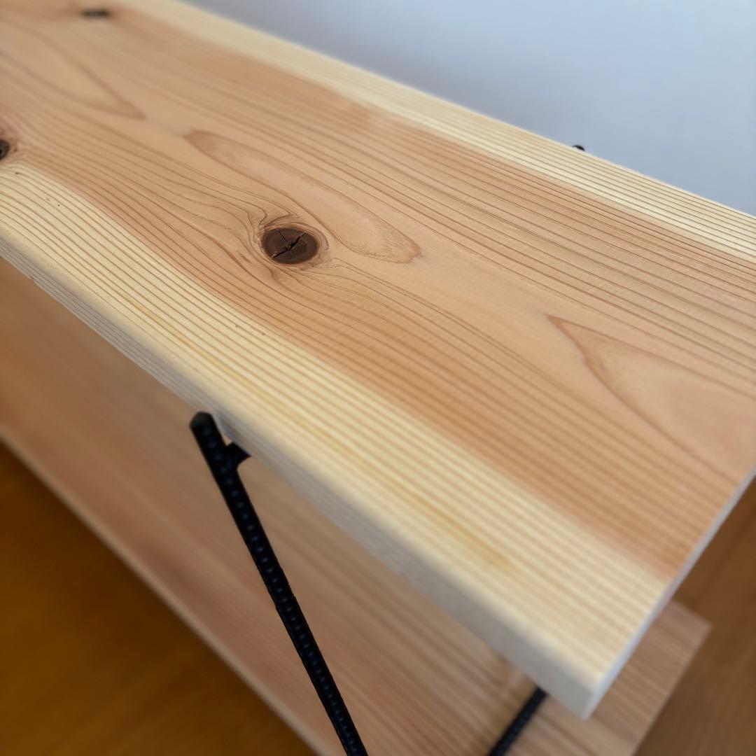 無垢板　アイアンシェルフ　イベント什器　テキーラレッグ　飾り棚　オープンシェルフ