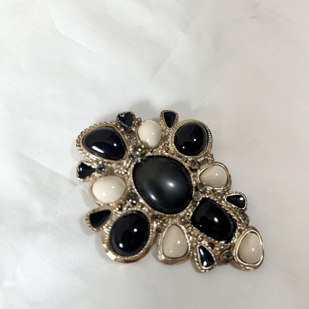 良品✨ CHANEL シャネル ヴィンテージ グリポア ブローチ カラーストーン