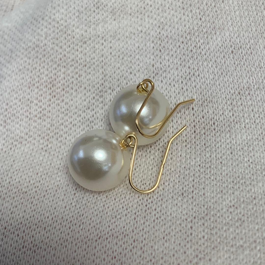 ウ*ー様 《美品！！》⭐︎K18本真珠フックピアス 刻印あり ホワイトパール9.