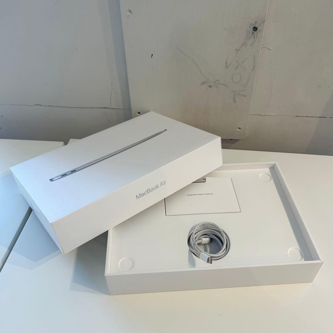 Apple M1 MacBook Air、目立った傷なし、バッテリー・箱付き