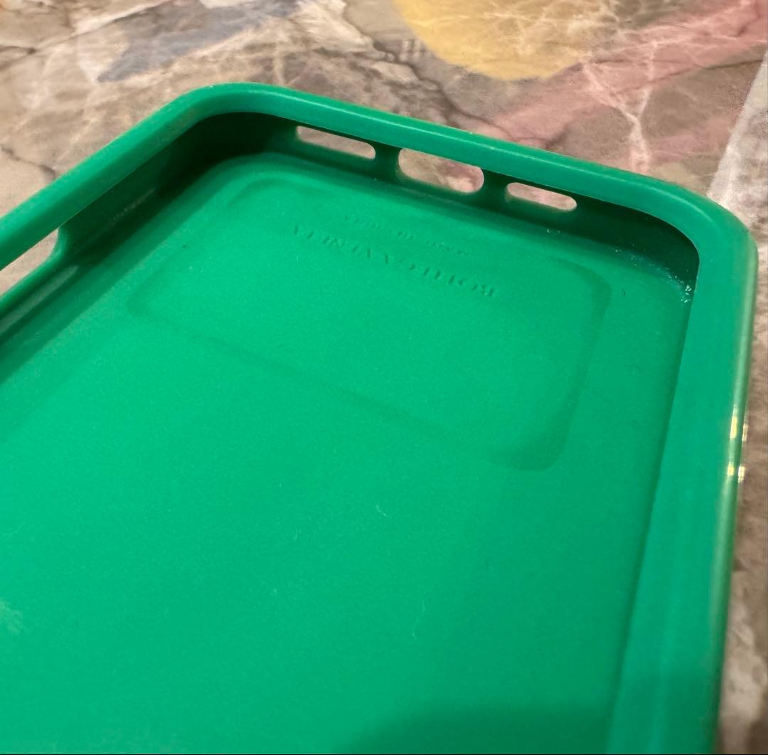 ボッテガヴェネタBOTTEGA VENETA iPhone16ProMaxケース